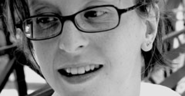 Cancerul de col ucide si femei de 15 ani!