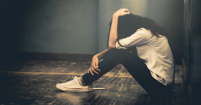 4 Obiceiuri ale oamenilor nefericiți (și cum să scapi de ele daca le ai și tu)