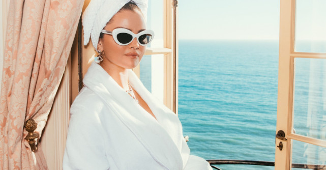 SELENA GOMEZ a revenit cu o melodie flirty: 