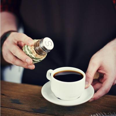 Cafea cu sare: o minune pentru sanatatea ta