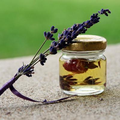 Iti vor rasfata simturile: 5 Uleiuri de masaj naturiste