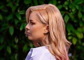 Coafuri care sfidează ploaia: 5 look-uri salvatoare pentru zile umede
