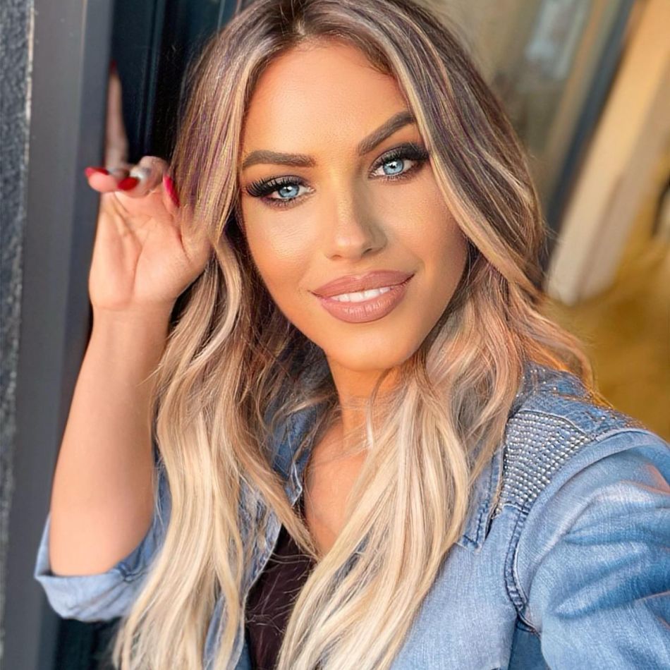 Sfatul emoționant pe care fiul Amnei i l-a dat artistei, după divorț:Mami, tu trebuie să te iubești și să te respecți...