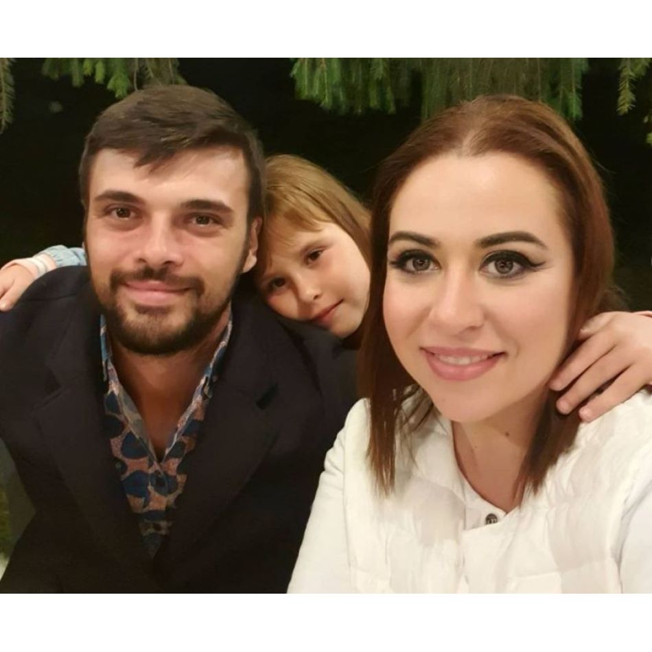 Oana Roman se gândește tot mai des la separarea de Marius Elisei! Cum o pregătește pe fiica ei pentru despărțire?