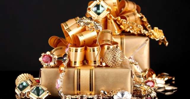 7 Moduri inedite de a oferi o bijuterie cadou