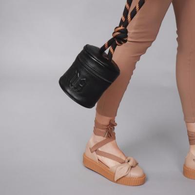 Pregătește-ți garderoba pentru toamnă susținând moda sustenabilă