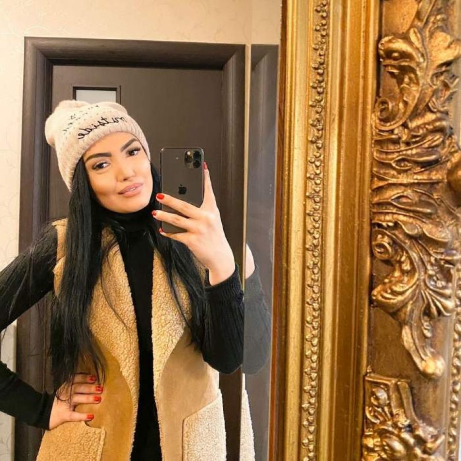 Andreea Mantea, din nou pe băncile școlii. Bruneta are de gând să se înscrie la o facultate de top din toamnă