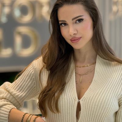Bosfor Gold deschide prima bijuterie din România. Otilia Bilionera și-a ales deja cadoul de 8 Martie 