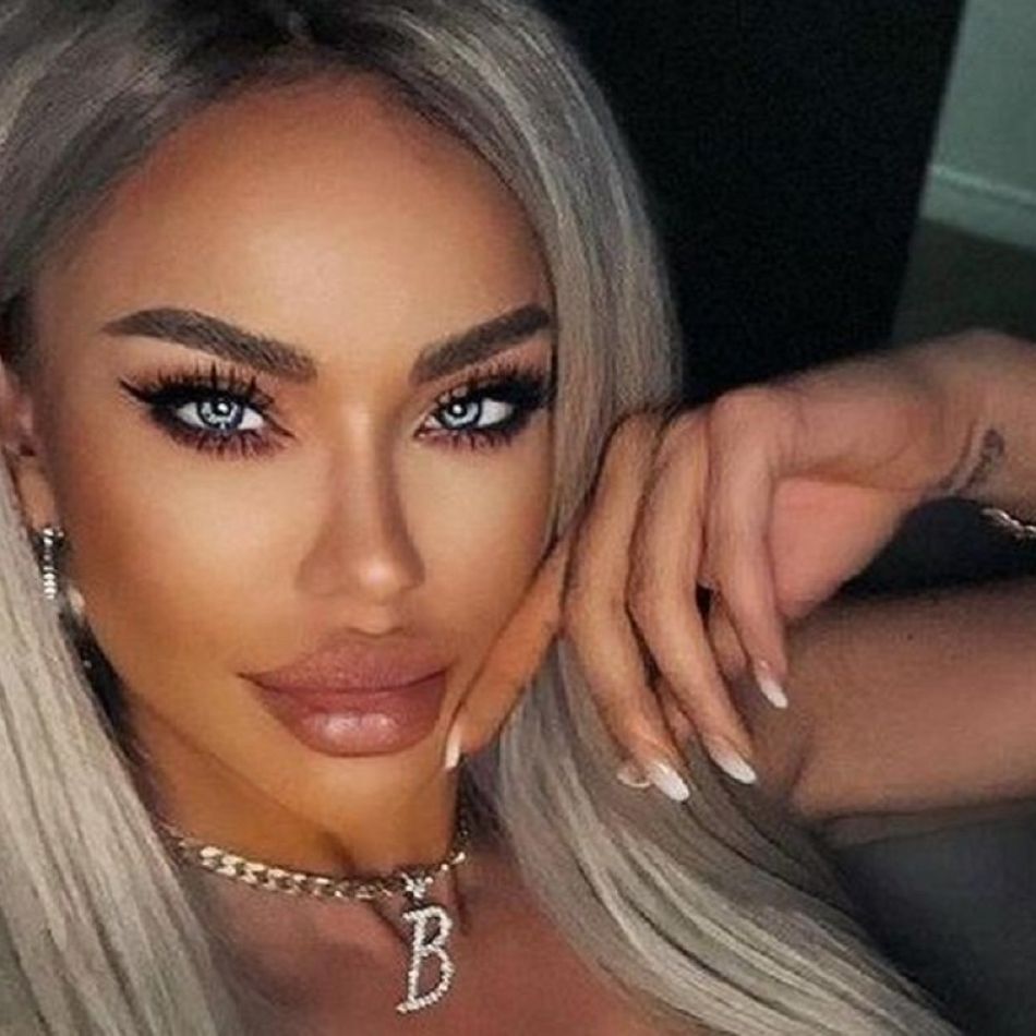 Bianca Drăgușanu, apariție de senzație la brațul lui Gabi Bădălău, la nunta Mariei Constantin. Cum a fost surprinsă diva?