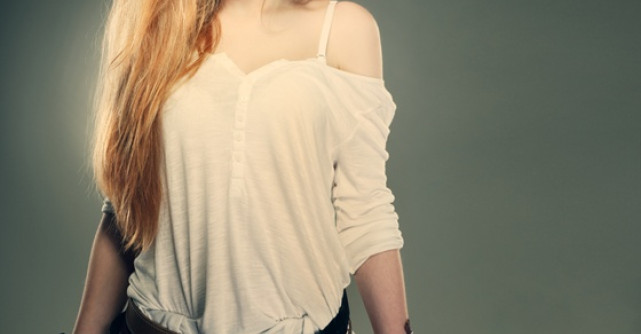 Tinuta lejera de primavara: jeansi, camasi, bluze si cardigane