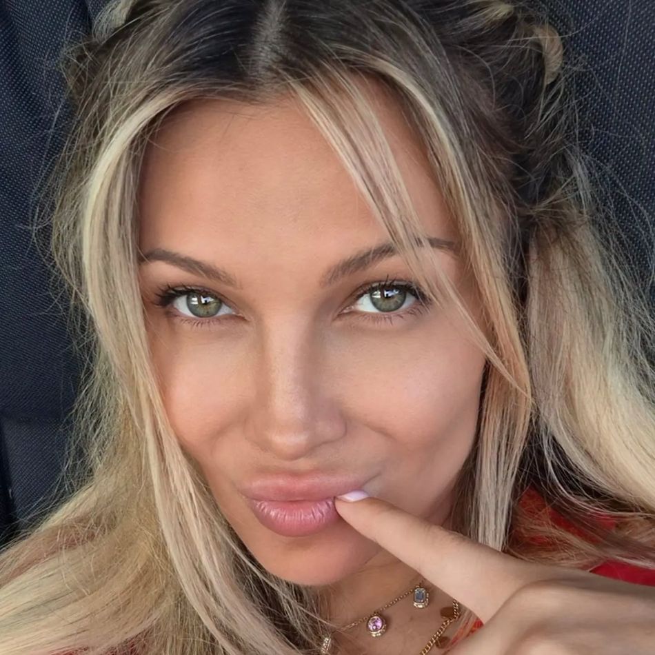 Lora și-a speriat fanii cu raportul medical. Artista trebuie să înceapă urgent terapia
