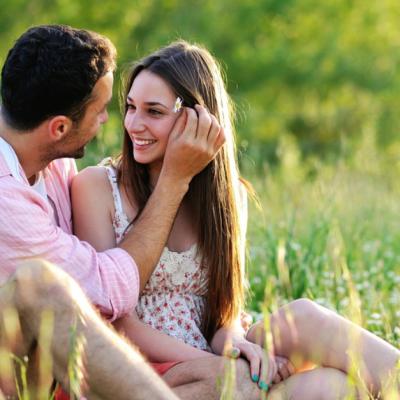 Idei gresite despre relatii. Cand e cazul sa nu-ti asculti prietenii!