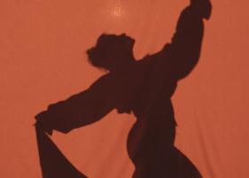 Cătălina Cara lansează ritmul regăsirii în piesa CIRCLES