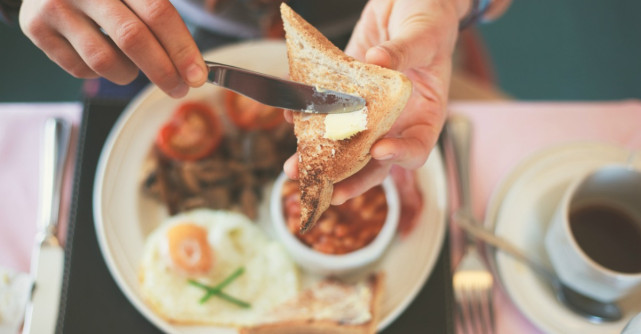 O viață sănătoasă începe cu micul dejun! Ce trebuie să mănânci pentru a avea energie toată ziua