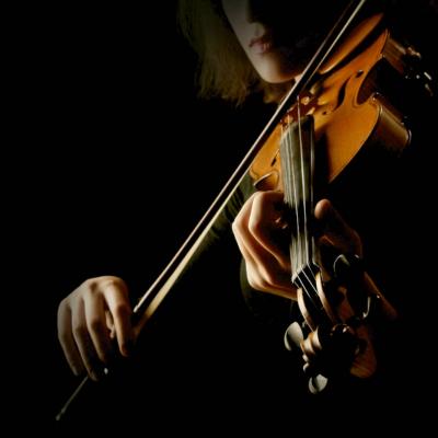 Muzica de film: 12 soundtrack-uri memorabile care iti vor da fiori