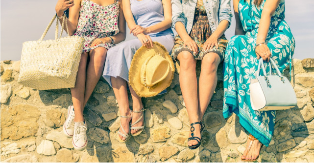 Rochii asimetrice in tendintele din 2017