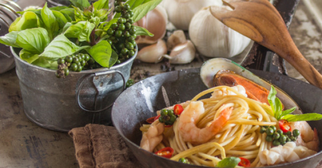 Retete de casa - Cele mai bune 137 de preparate din peste si fructe de mare 