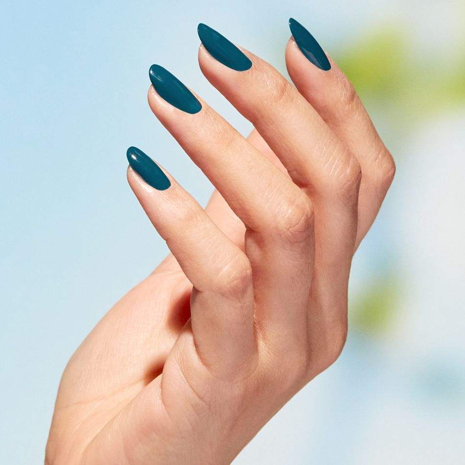 De la albastru gheață la verde jad: cele 5 culori din beauty anunțate de Pinterest Palette 2026