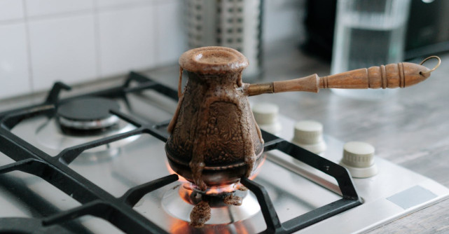 Ritualul cafelei de care nu știai! Cea mai simplă și eficientă metodă zilnică de manifestare!