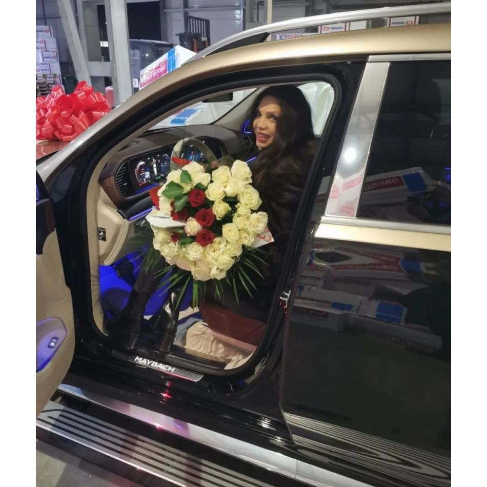 Cristina Spătar, răsfațată cu un cadou în valoare de 2 milioane de euro, de ziua ei. Vicențiu Mocanu face orice pentru ea!