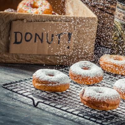 Reteta lui Jamie Oliver de GOGOSI cu zahar aromat englezesc