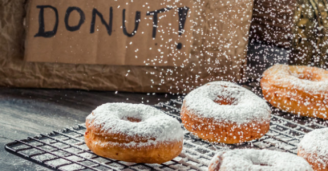 Reteta lui Jamie Oliver de GOGOSI cu zahar aromat englezesc