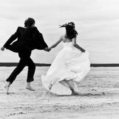 Iata cum trebuie sa ii arati unei femei ca o iubesti