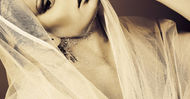 Rochiile Printesei Diana, vandute la licitatie