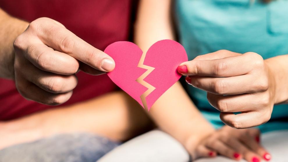 10 mesaje pe care să i le trimiți dacă s-a despărțit de tine