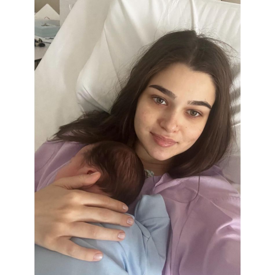 Theo Rose și fiul ei au plecat acasă. Gândurile proaspetei mămici: O experiență frumoasă și relaxată...