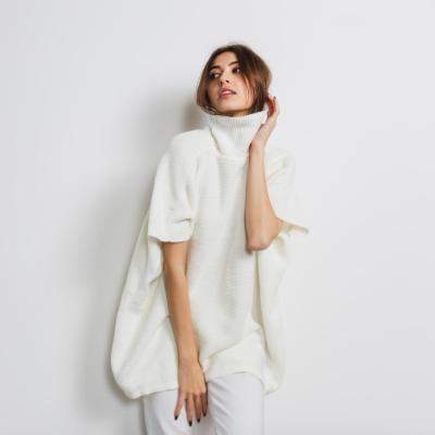 Anti-fast fashion: de ce piesele oversized și croielile relaxate rezistă mai mult decât trendurile
