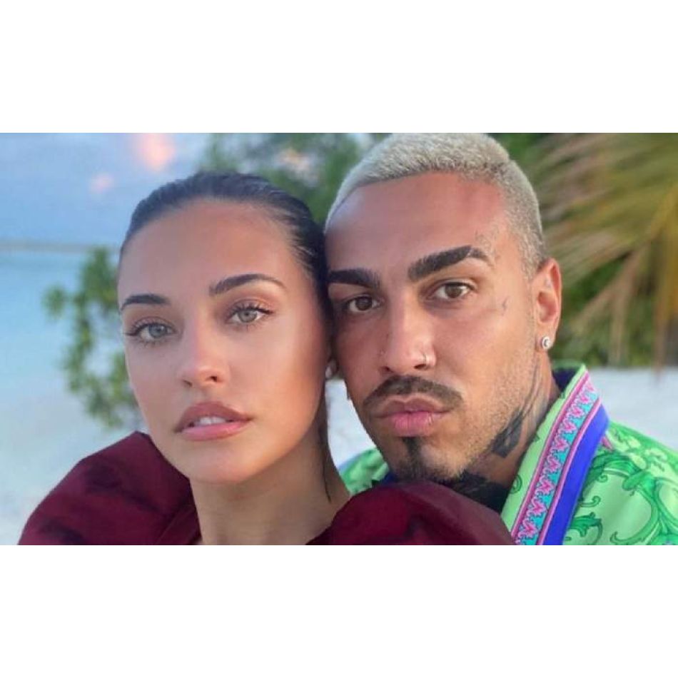 Cum se înțelege Alex Velea cu Maya, fetița Antoniei? Artistul și-a tatuat chipul ei, la fel cum a făcut și în cazul băieților 