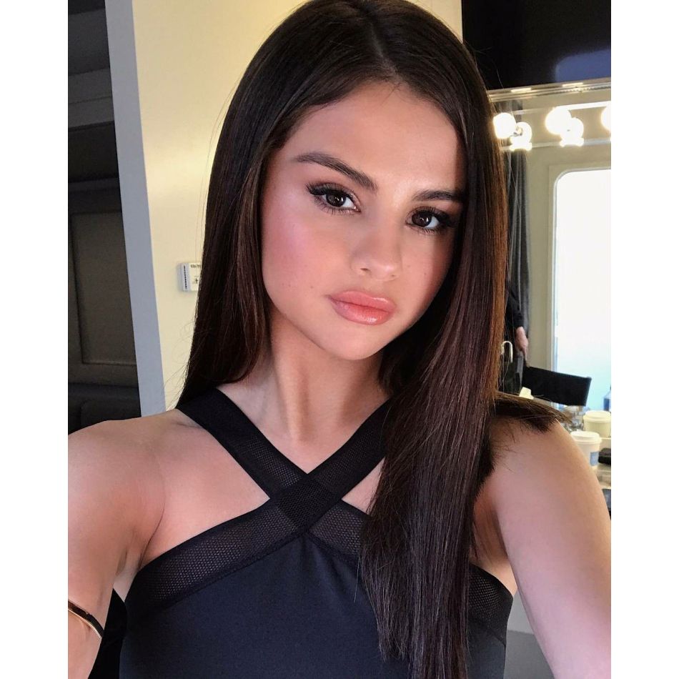 Selena Gomez a răspuns acuzațiilor cu privire la greutatea sa! Vedeta a fost diagnosticată cu lupus în 2014