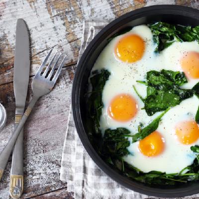 Cum sa gatesti spanacul congelat: 4 combinatii rapide