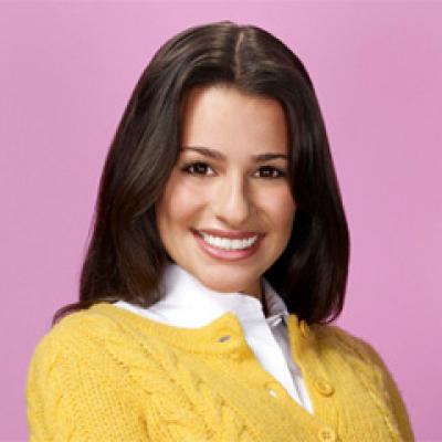 Lea Michele Glee-seaza cu chic in top