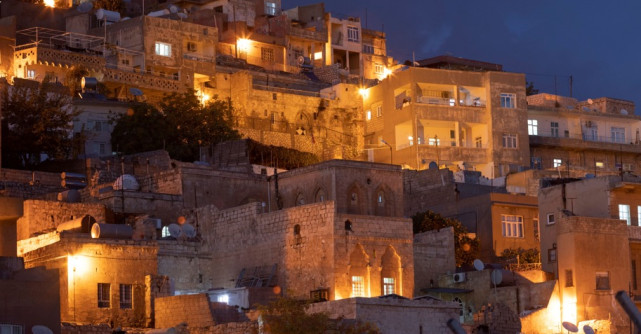 Pornește într-o călătorie către bucătăria uimitoare și istoria bogată a Mardinului