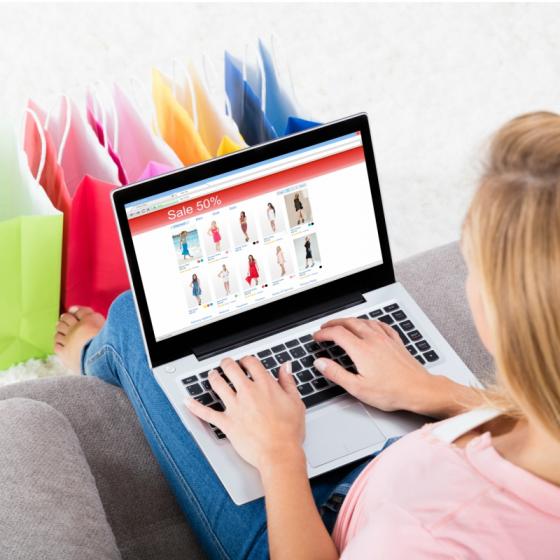 3 magazine online cu haine de firma in oferta de Black Friday 2017