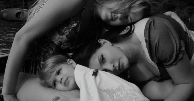 Lana Del Rey a lansat 'Take Me Home, Country Roads'