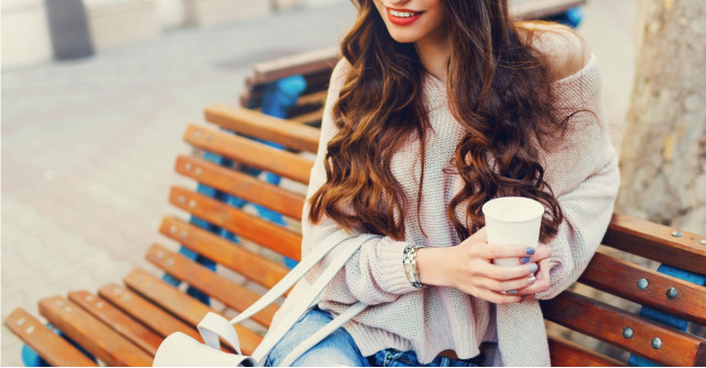 Cateva modele de pulovere reiate subtiri pentru inceput de primavara