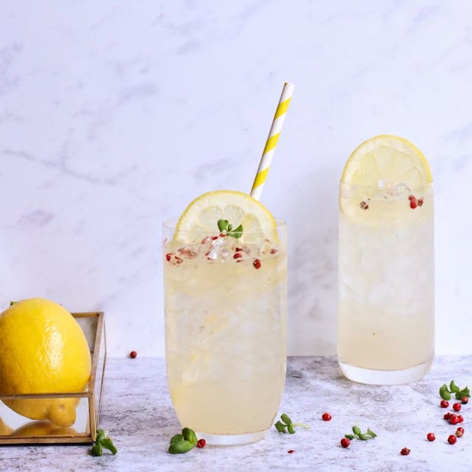10 idei de mocktails, numai bune de încercat acasă ca să te răcorești în zilele caniculare ale verii