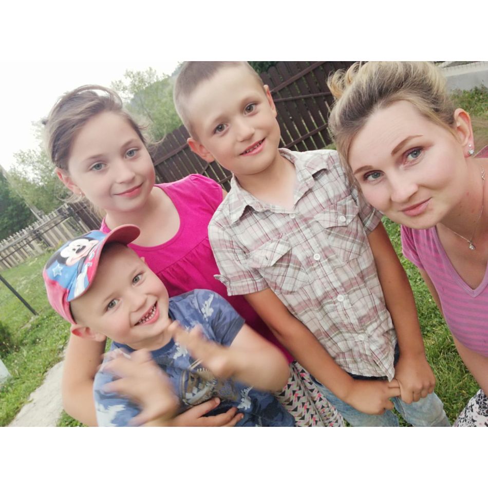 David Popovici donează casca și ochelarii cu care a devenit campion mondial, pentru a ajuta o fostă sportivă 