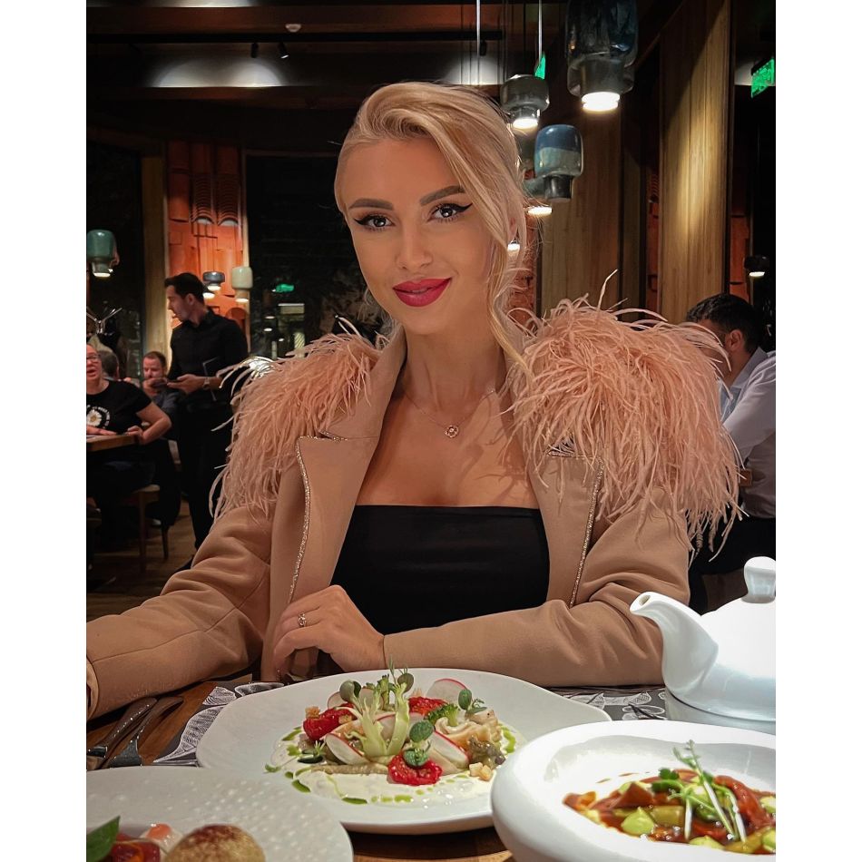 Andreea Bălan, în lacrimi la tv! Vedeta nu și-a putut stăpânii emoțiile: Îmi vine să plâng