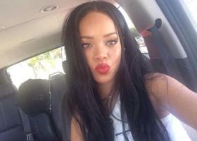 Rihanna, apariție fabuloasă la Oscar! Cu burtica la vedere, artista a făcut furori