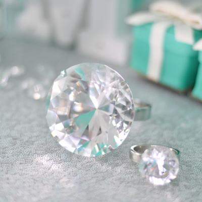 Un diamant într-o poveste. Care este povestea ta de dragostea?
