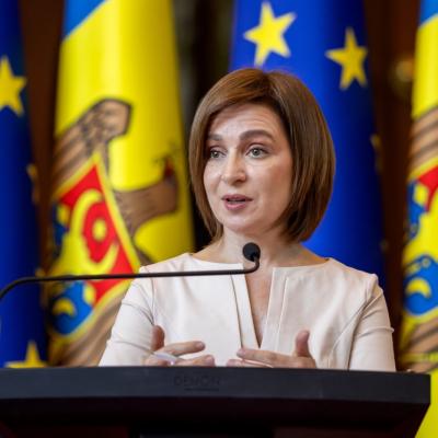 Maia Sandu, simbol al eleganței și al unității spirituale la sfințirea Catedralei Mântuirii Neamului