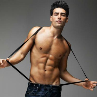 Si ei, nu doar noi: Operatiile estetice la barbati