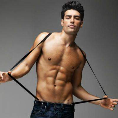 Si ei, nu doar noi: Operatiile estetice la barbati