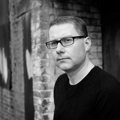 Ce au în comun autorul de succes M.J. Arlidge și personajul Voldemort din Harry Potter