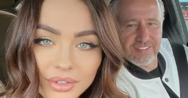 Corina Caciuc, cadou de vis pentru Laurențiu Reghecampf! Antrenorul mai așteaptă un copil!