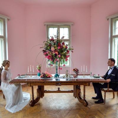 Un canal de youtube, flori și castele – o nouă șansă pentru turismul local!